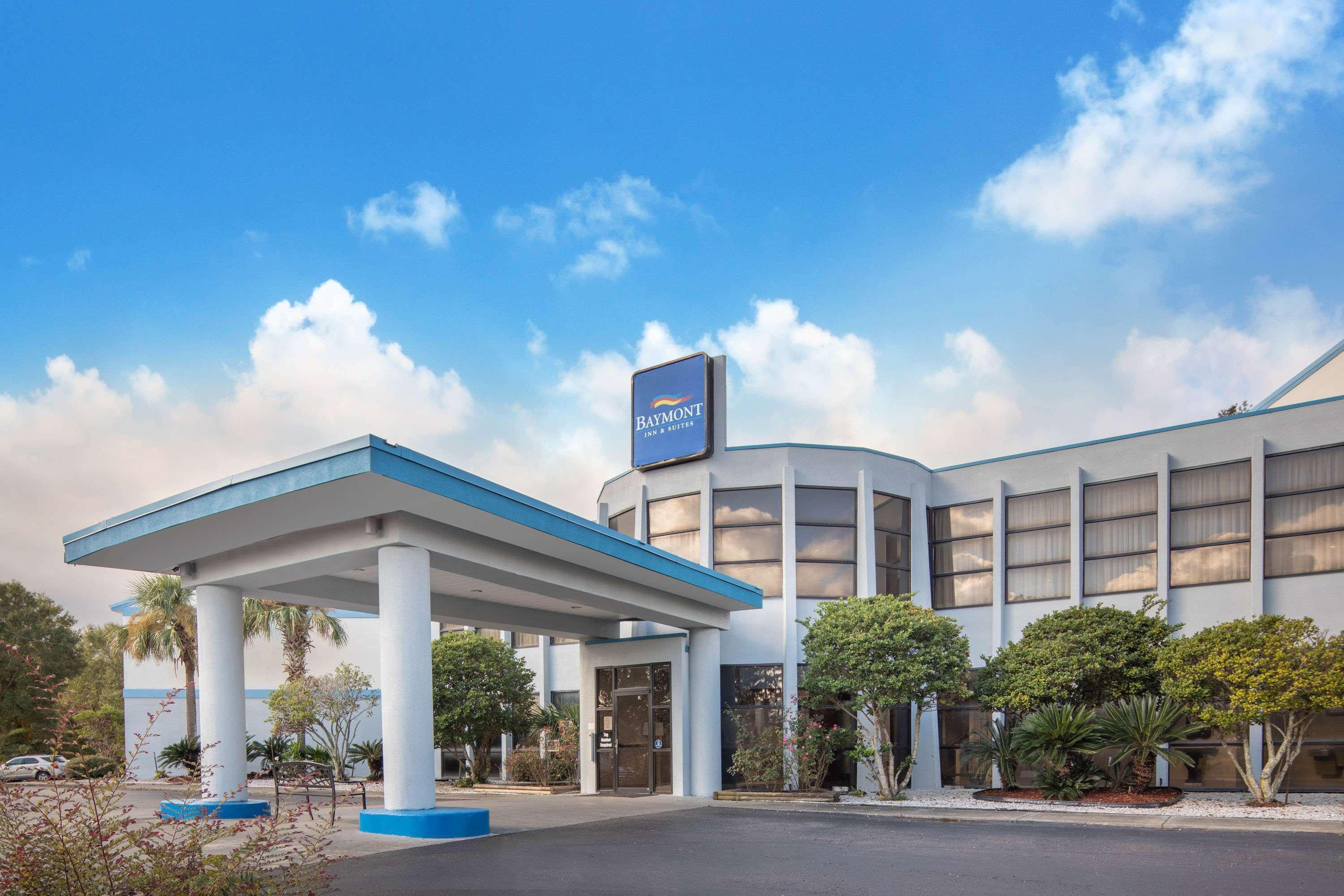 Baymont By Wyndham Laurel Hotel Exterior foto
