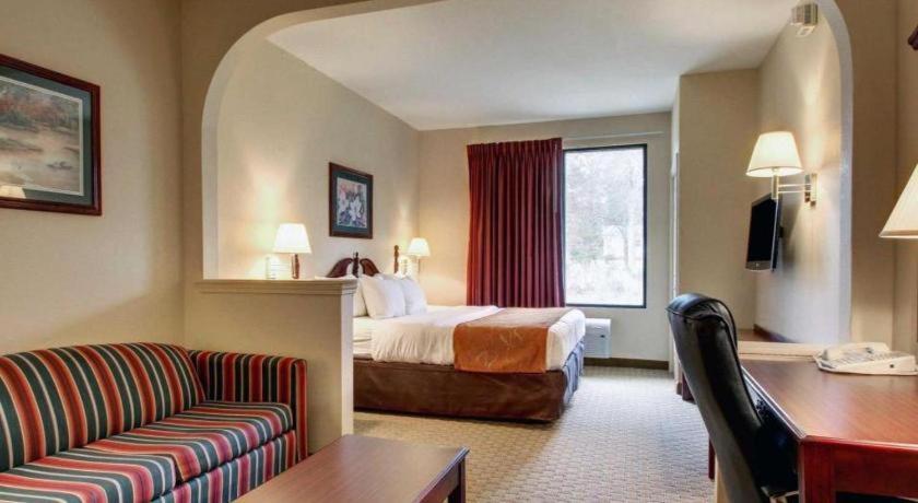 Baymont By Wyndham Laurel Hotel Exterior foto